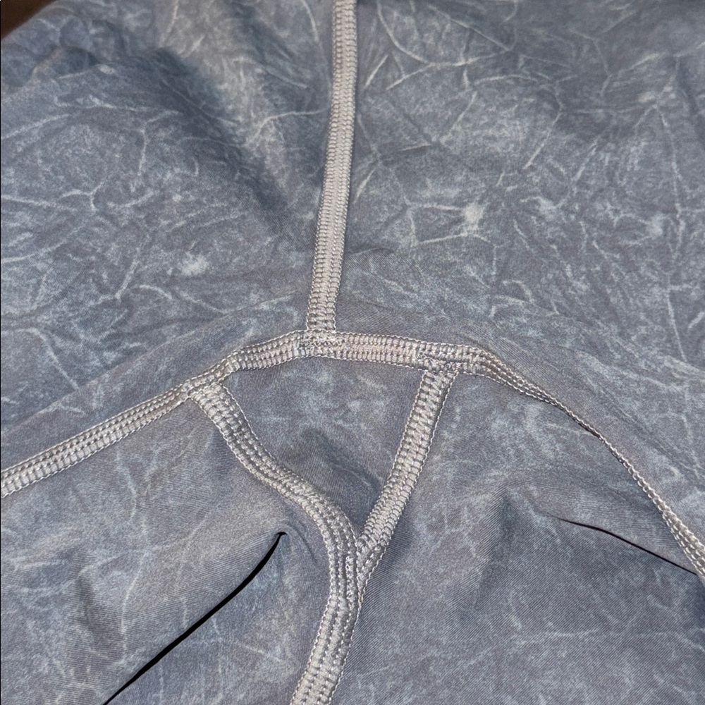 Lululemon Size 4 Fast and Free Short 10" *Ice Dye
Ice Wash Asphalt Grey Fitness - Picture 5 of 10